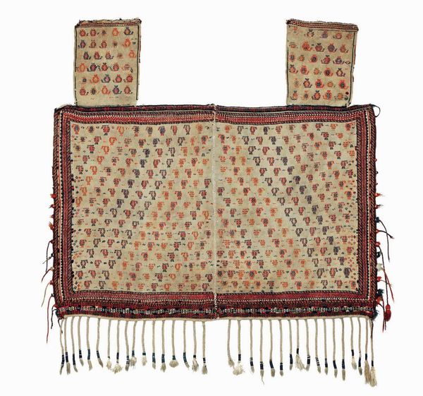 Coperta da sella Shasavan, sud Persia inizio XX secolo  - Asta Tappeti Antichi - Associazione Nazionale - Case d'Asta italiane