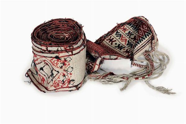 Yolami Turkmena, inizio XX secolo  - Asta Tappeti Antichi - Associazione Nazionale - Case d'Asta italiane