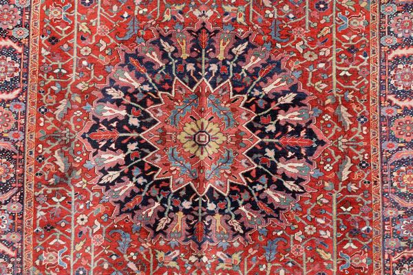 Tappeto Heritz, nord ovest Persia fine XIX inizio XX secolo  - Asta Tappeti Antichi - Associazione Nazionale - Case d'Asta italiane