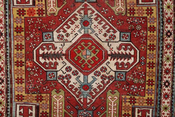 Tappeto Kasim Ushak, Caucaso inizio XX secolo  - Asta Tappeti Antichi - Associazione Nazionale - Case d'Asta italiane