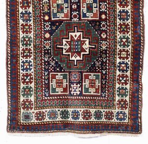 Tappeto Mogan, Caucaso fine XIX secolo  - Asta Tappeti Antichi - Associazione Nazionale - Case d'Asta italiane