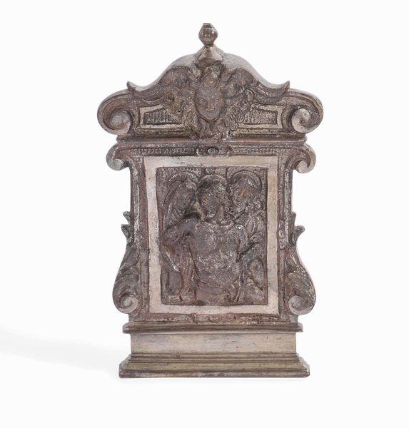 Pace il bronzo fuso, cesellato e argentato raffigurante Cristo morto fra la Madonna e San Giovanni, da Galeazzo Mordelli detto Moderno (1467-1528), met� del XVI secolo  - Asta Scultura e Oggetti d'Arte - Associazione Nazionale - Case d'Asta italiane