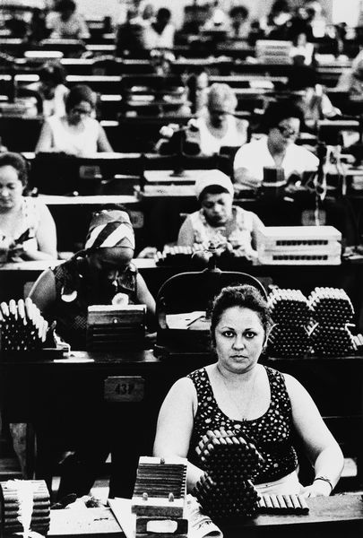 Walter Battistessa : Havana, Fabbrica di sigari  - Asta Fotografia  - Associazione Nazionale - Case d'Asta italiane