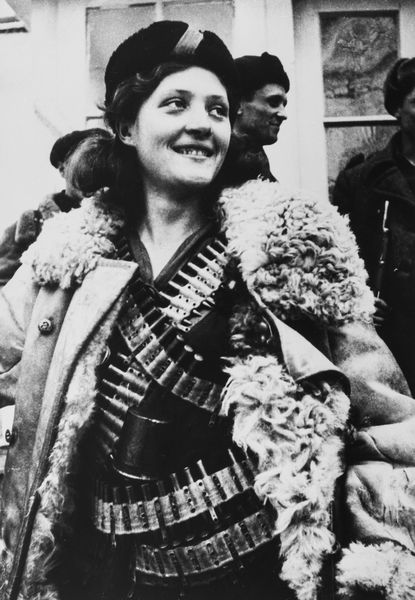 Anonimo : Mosca, partigiana  - Asta Fotografia  - Associazione Nazionale - Case d'Asta italiane