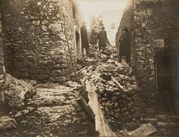 Anonimo : Terremonto, Ariano, Puglia  - Asta Fotografia  - Associazione Nazionale - Case d'Asta italiane