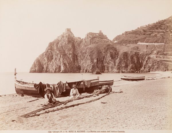 LEOPOLDO ALINARI : Sant'Alessio, la marina con veduta dell'Antico Castello  - Asta Fotografia  - Associazione Nazionale - Case d'Asta italiane