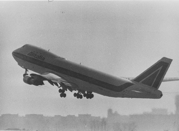 Mimmo Frassineti : Senza titolo (Alitalia)  - Asta Fotografia  - Associazione Nazionale - Case d'Asta italiane