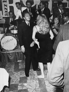 Angelo Frontoni : Anita Ekberg, Rugantino, Roma  - Asta Fotografia  - Associazione Nazionale - Case d'Asta italiane