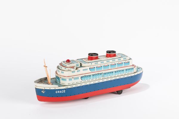 Modern Toys : Nave da crocera Grace da tavolo  - Asta Giocattoli - Associazione Nazionale - Case d'Asta italiane