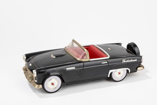 Auto modello Fifties Type 1956 Thunderbird  - Asta Giocattoli - Associazione Nazionale - Case d'Asta italiane
