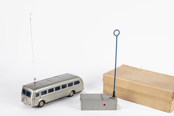 Modern Toys : Autobus  - Asta Giocattoli - Associazione Nazionale - Case d'Asta italiane