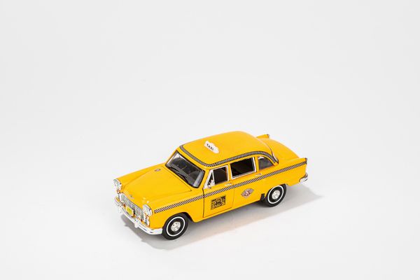 Taxi giallo modello Checker Marathon  - Asta Giocattoli - Associazione Nazionale - Case d'Asta italiane