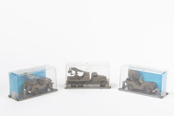 France Jouets : 3 Modelli militari della FJ  - Asta Giocattoli - Associazione Nazionale - Case d'Asta italiane