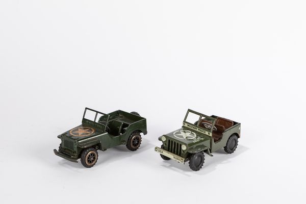 Goso, : 2 JEEPIn latta e plastica  - Asta Giocattoli - Associazione Nazionale - Case d'Asta italiane