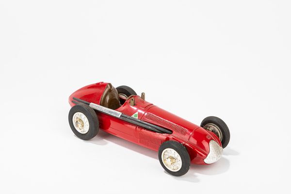 Togi : Auto modello Alfa Romeo F1 159  - Asta Giocattoli - Associazione Nazionale - Case d'Asta italiane