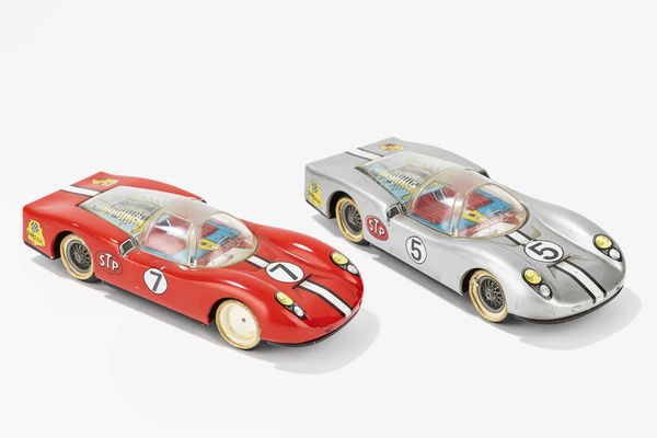Marchesini Bologna : 2 auto modello Porsche N. 7 rossa e Porsche N. 5 grigia  - Asta Giocattoli - Associazione Nazionale - Case d'Asta italiane