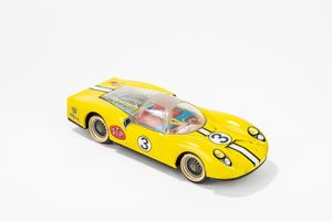 Marchesini Bologna : 2 auto modello Porsche N. 3 gialle  - Asta Giocattoli - Associazione Nazionale - Case d'Asta italiane