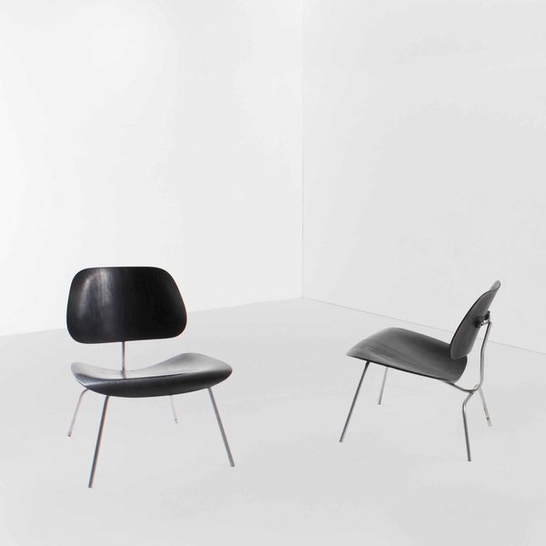 CHARLES EAMES : Due sedie mod. DCM  - Asta Design Lab - Associazione Nazionale - Case d'Asta italiane