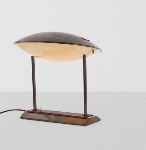STILNOVO : Lampada da tavolo mod. 8050  - Asta Design Lab - Associazione Nazionale - Case d'Asta italiane