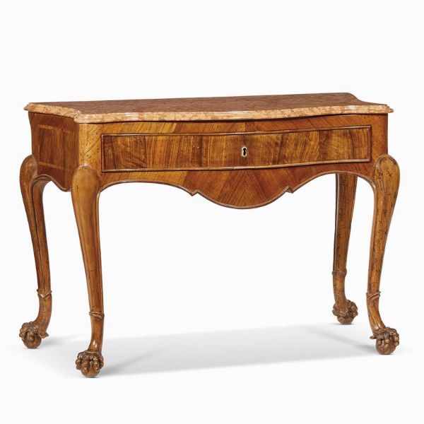 COPPIA DI CONSOLES, NAPOLI, SECONDA MET  À   SECOLO XVIII  - Asta Mobili, oggetti d'arte e sculture da collezioni private  - Associazione Nazionale - Case d'Asta italiane