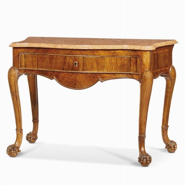 COPPIA DI CONSOLES, NAPOLI, SECONDA MET  À   SECOLO XVIII  - Asta Mobili, oggetti d'arte e sculture da collezioni private  - Associazione Nazionale - Case d'Asta italiane