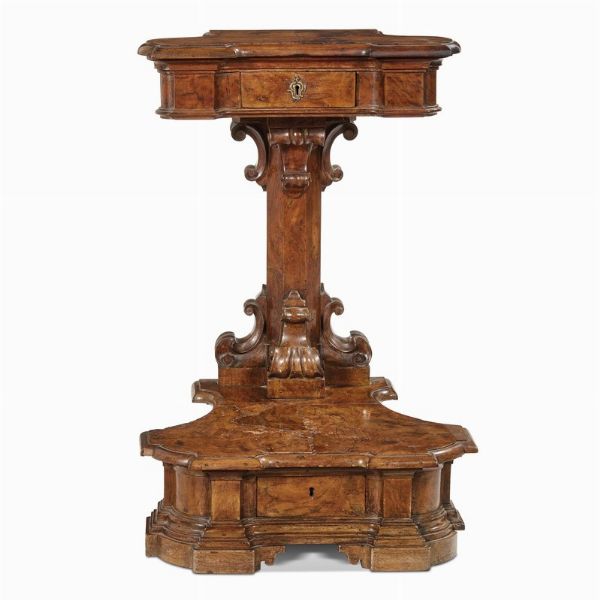 INGINOCCHIATOIO, ROMA, FINE SECOLO XVII  - Asta Mobili, oggetti d'arte e sculture da collezioni private  - Associazione Nazionale - Case d'Asta italiane