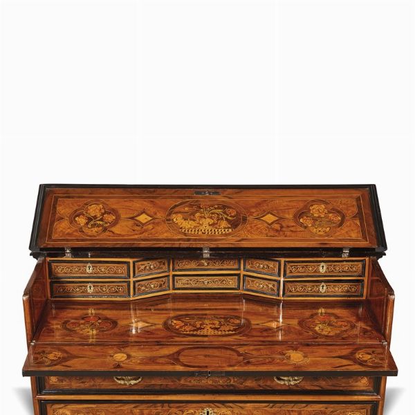 CASSETTONE A RIBALTA, LOMBARDIA, FINE SECOLO XVII  - Asta Mobili, oggetti d'arte e sculture da collezioni private  - Associazione Nazionale - Case d'Asta italiane