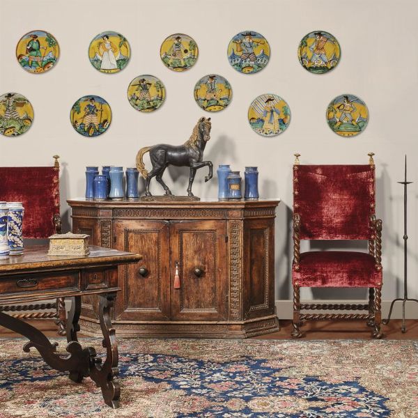 TRE SEGGIOLONI DA PARATA, SIENA, SECONDA MET SECOLO XVI  - Asta Mobili, oggetti d'arte e sculture da collezioni private  - Associazione Nazionale - Case d'Asta italiane