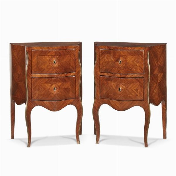 COPPIA DI MOBILETTI, SICILIA, MET  &Agrave;   SECOLO XVIII  - Asta Mobili, oggetti d'arte e sculture da collezioni private  - Associazione Nazionale - Case d'Asta italiane