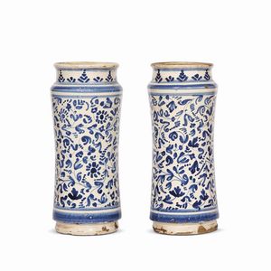 COPPIA DI ALBARELLI, CATALOGNA, 1750 CIRCA  - Asta Mobili, oggetti d'arte e sculture da collezioni private  - Associazione Nazionale - Case d'Asta italiane