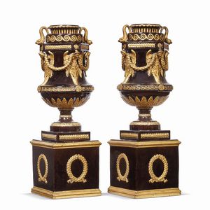 COPPIA DI VASI DECORATIVI, ESTE, MANIFATTURA FRANCHINI, FINE SECOLO XVIII  - Asta Mobili, oggetti d'arte e sculture da collezioni private  - Associazione Nazionale - Case d'Asta italiane