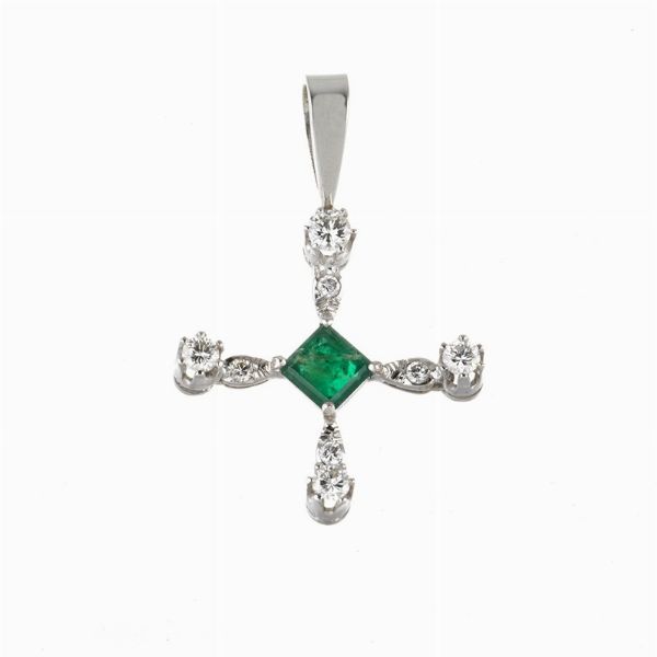 PENDENTE CON SMERALDO E DIAMANTI  - Asta Gioielli - Associazione Nazionale - Case d'Asta italiane