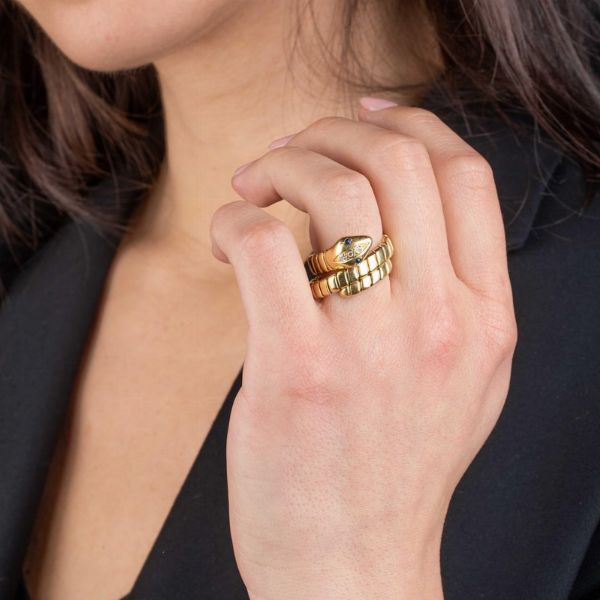 ANELLO TUBOGAS A FORMA DI SERPENTE  - Asta Gioielli - Associazione Nazionale - Case d'Asta italiane