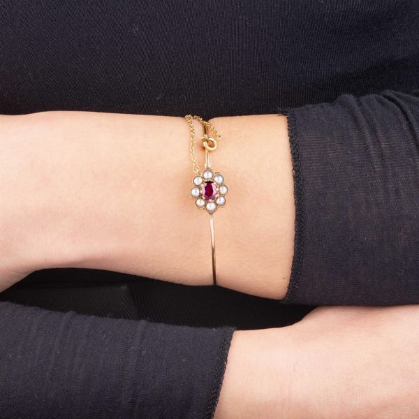 BRACCIALE RIGIDO FLOREALE  - Asta Gioielli - Associazione Nazionale - Case d'Asta italiane