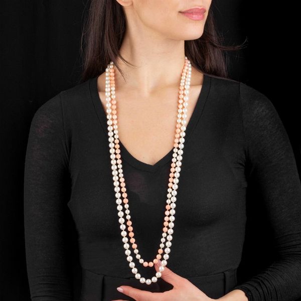 DUE LUNGHE COLLANE CON PERLE E CORALLI ROSA  - Asta Gioielli - Associazione Nazionale - Case d'Asta italiane
