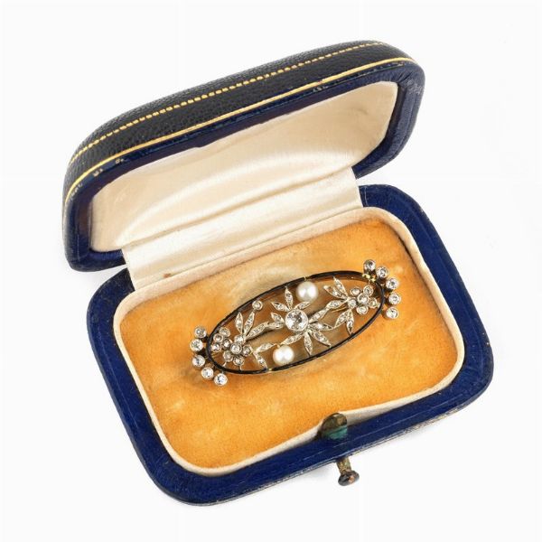 PICCOLA SPILLA CON PERLE E DIAMANTI  - Asta Gioielli - Associazione Nazionale - Case d'Asta italiane