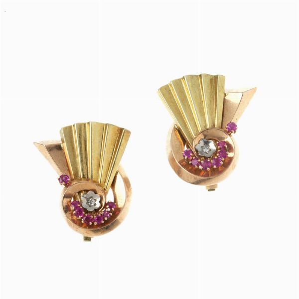 PAIO DI ORECCHINI A VOLUTE  - Asta Gioielli - Associazione Nazionale - Case d'Asta italiane