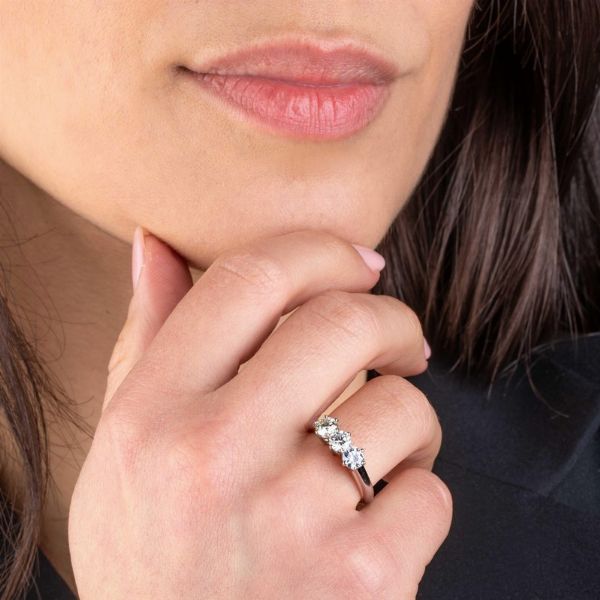 ANELLO TRILOGY  - Asta Gioielli - Associazione Nazionale - Case d'Asta italiane