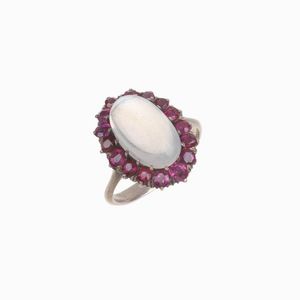 DUE ANELLI CON RUBINI E PIETRA DI LUNA  - Asta Gioielli - Associazione Nazionale - Case d'Asta italiane