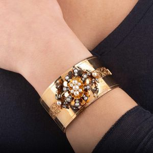 BRACCIALE AD AMPIA FASCIA  - Asta Gioielli - Associazione Nazionale - Case d'Asta italiane