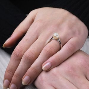 ANELLO CON PERLA  - Asta Gioielli - Associazione Nazionale - Case d'Asta italiane