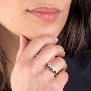 ANELLO TRILOGY  - Asta Gioielli - Associazione Nazionale - Case d'Asta italiane