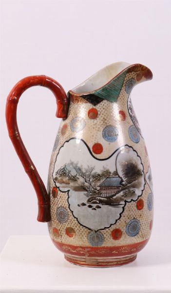 Brocca in porcellana policroma  - Asta Parade - Arredi e dipinti antichi  - Associazione Nazionale - Case d'Asta italiane