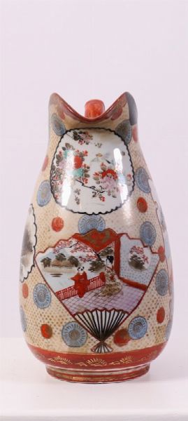 Brocca in porcellana policroma  - Asta Parade - Arredi e dipinti antichi  - Associazione Nazionale - Case d'Asta italiane