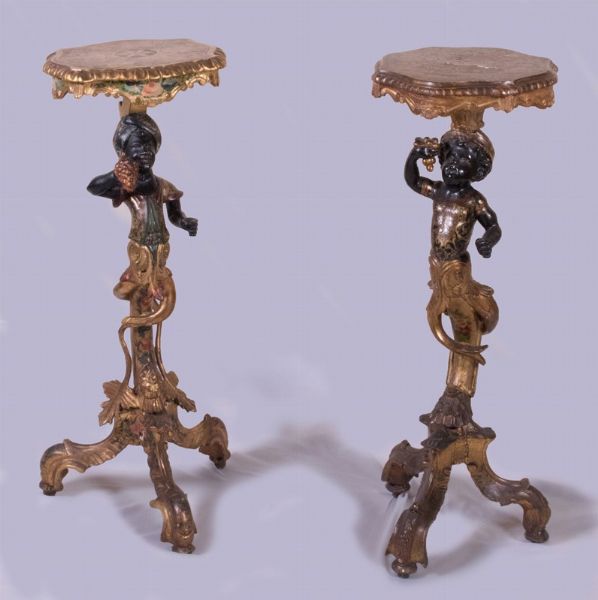 Due tavolini gueridon in legno policromo laccato e dorato  - Asta Parade - Arredi e dipinti antichi  - Associazione Nazionale - Case d'Asta italiane