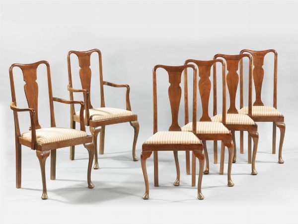 Un tavolo, due poltrone e quattro sedie in legno di mogano  - Asta Parade - Arredi e dipinti antichi  - Associazione Nazionale - Case d'Asta italiane