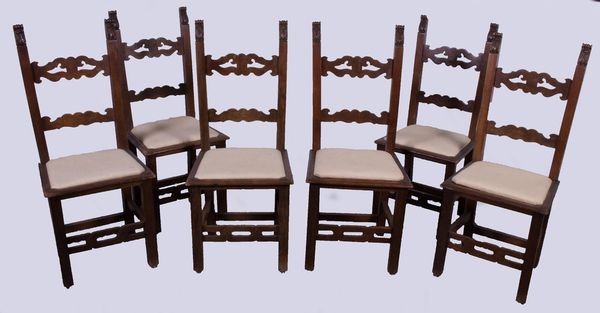 Lotto di sei sedie in legno di noce  - Asta Parade - Arredi e dipinti antichi  - Associazione Nazionale - Case d'Asta italiane