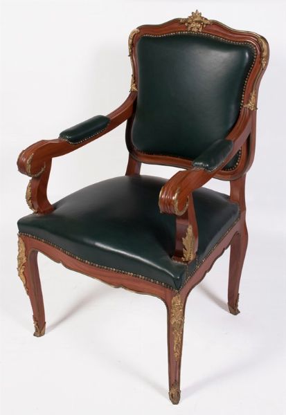 Poltrona in legno di mogano con braccioli  - Asta Parade - Arredi e dipinti antichi  - Associazione Nazionale - Case d'Asta italiane