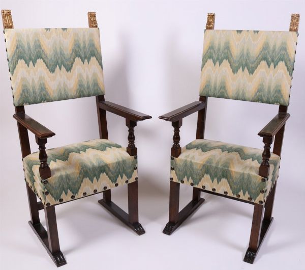 Coppia di seggioloni in legno di noce  - Asta Parade - Arredi e dipinti antichi  - Associazione Nazionale - Case d'Asta italiane
