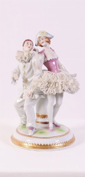 Statuetta in porcellana policroma  - Asta Parade - Arredi e dipinti antichi  - Associazione Nazionale - Case d'Asta italiane